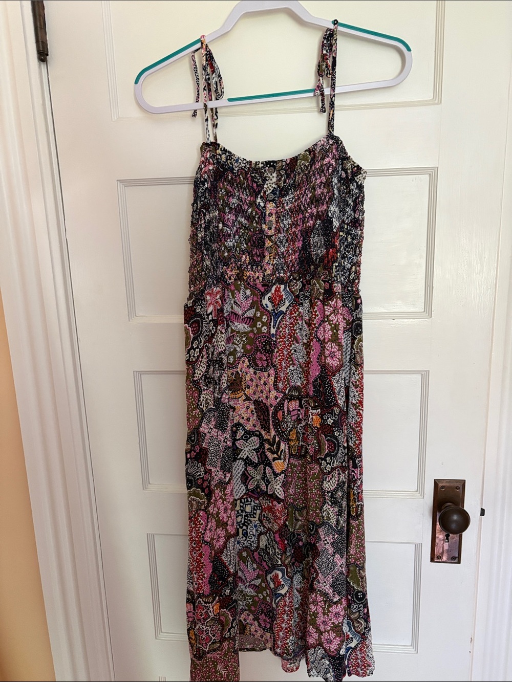Loft Light Sundress Smocked Paisley Maxi Dress in Pink & Black. Size M